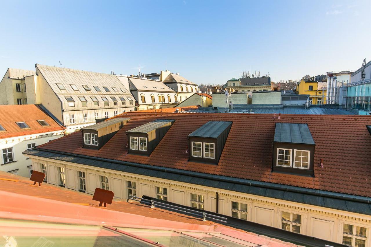 Attic Apartment By Wenceslas Square Prague Exterior photo